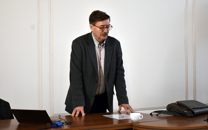 Konferencję poprowadził Dyrektor Regionalnego Ośrodka Doskonalenia Nauczycieli WOM w Katowicach dr Jerzy Grad 